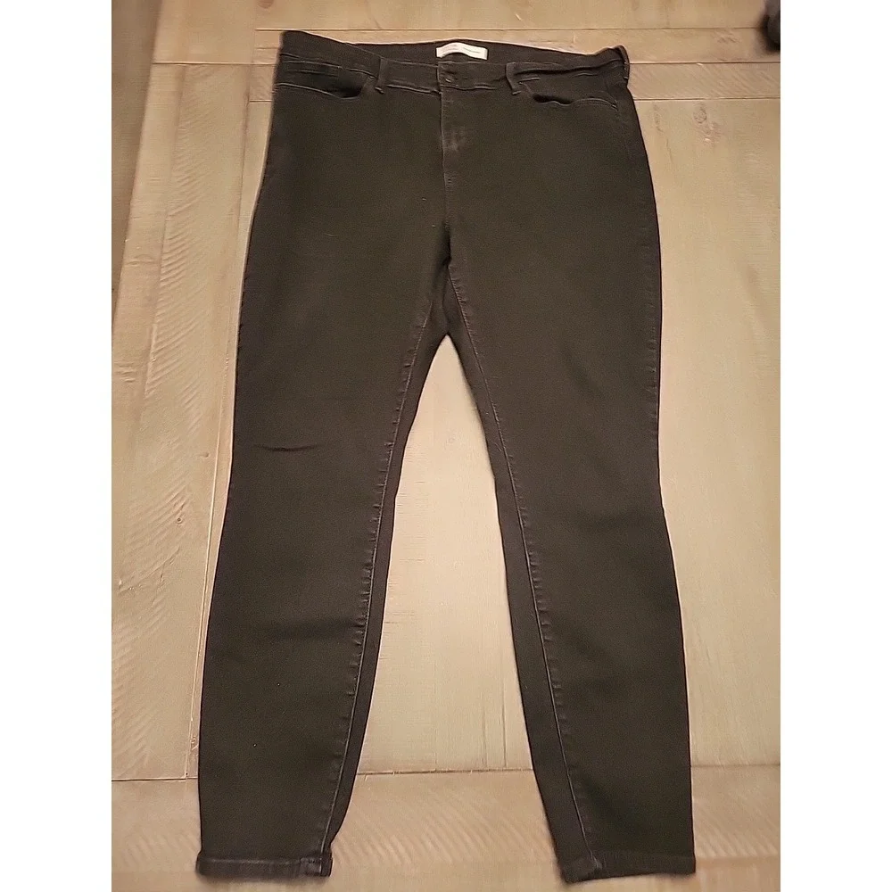 Levi‎ Strauss Signature Women's 18 / W34 Pull On Super Skinny Jeans BLACK